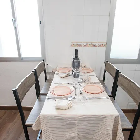 Cepero Center 3 Homestay *